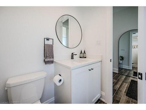 2383 Irene Crescent, Oakville, ON - Indoor Photo Showing Bathroom