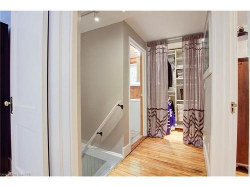 6611 Frederick Street, Burlington, ON - Indoor Photo Showing Other Room