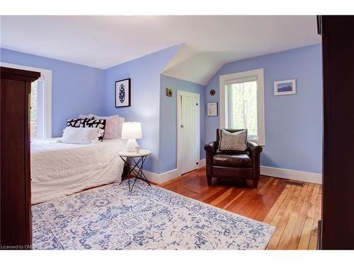 6611 Frederick Street, Burlington, ON - Indoor Photo Showing Bedroom