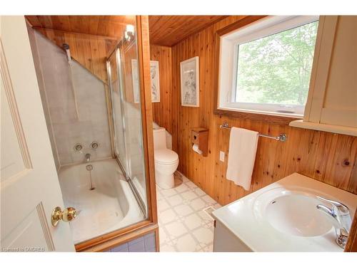 6611 Frederick Street, Burlington, ON - Indoor Photo Showing Bathroom