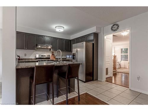 2292 Saddlecreek Crescent, Oakville, ON - Indoor Photo Showing Kitchen With Stainless Steel Kitchen