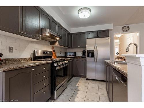 2292 Saddlecreek Crescent, Oakville, ON - Indoor Photo Showing Kitchen With Stainless Steel Kitchen With Double Sink