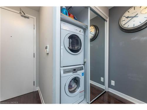 5110-14 York Street, Toronto, ON - Indoor Photo Showing Laundry Room