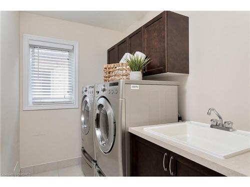3168 Watercliffe Court, Oakville, ON - Indoor Photo Showing Laundry Room