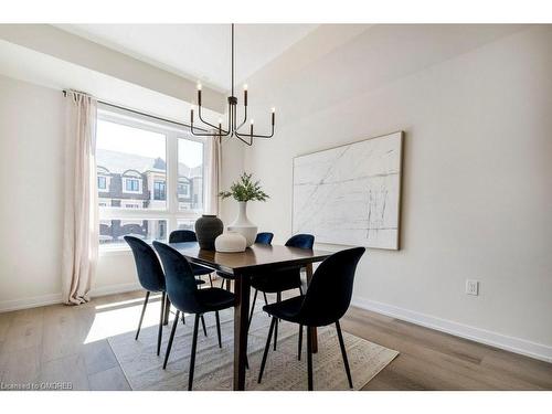 1363 Kaniv Street, Oakville, ON - Indoor Photo Showing Dining Room