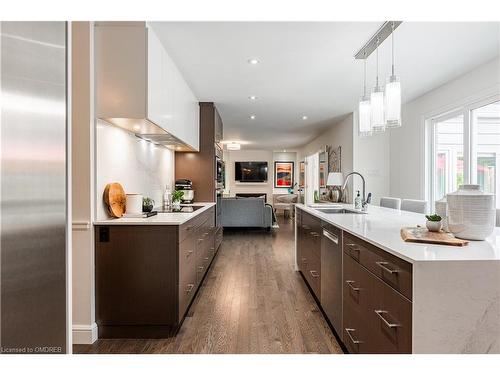 4457 Lakeshore Road, Burlington, ON - Indoor Photo Showing Kitchen With Upgraded Kitchen