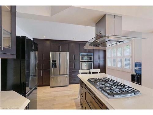 2546 Valencia Road, Mississauga, ON - Indoor Photo Showing Kitchen