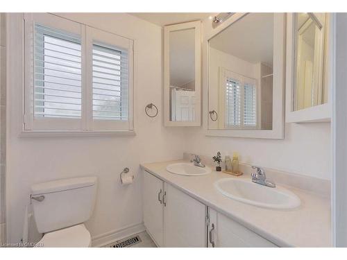 2546 Valencia Road, Mississauga, ON - Indoor Photo Showing Bathroom