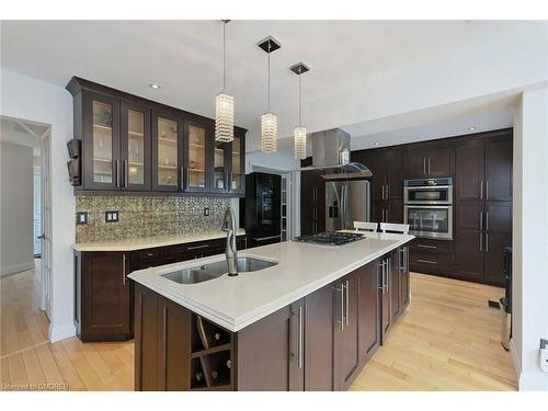 2546 Valencia Road, Mississauga, ON - Indoor Photo Showing Kitchen With Double Sink With Upgraded Kitchen