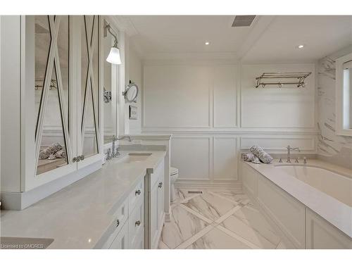 1570 Pinery Crescent, Oakville, ON - Indoor Photo Showing Bathroom