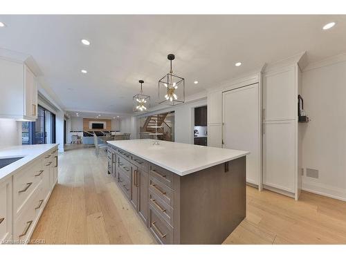 3400 Lakeshore Road, Burlington, ON - Indoor Photo Showing Kitchen With Upgraded Kitchen