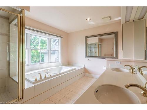 208 King Street, Oakville, ON - Indoor Photo Showing Bathroom