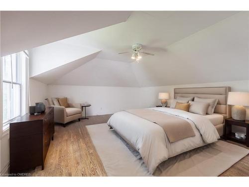 208 King Street, Oakville, ON - Indoor Photo Showing Bedroom