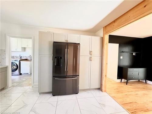 13 Amanda Street, Orangeville, ON - Indoor Photo Showing Kitchen