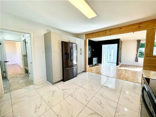 13 Amanda Street, Orangeville, ON - Indoor Photo Showing Kitchen