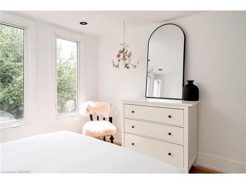 316 Salem Avenue, Toronto, ON - Indoor Photo Showing Bedroom