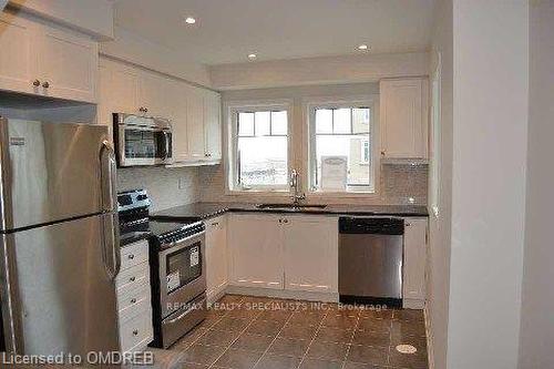 316 Jemima Drive, Oakville, ON - Indoor Photo Showing Kitchen With Upgraded Kitchen