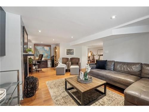 1089 Churchill Avenue, Oakville, ON - Indoor Photo Showing Living Room