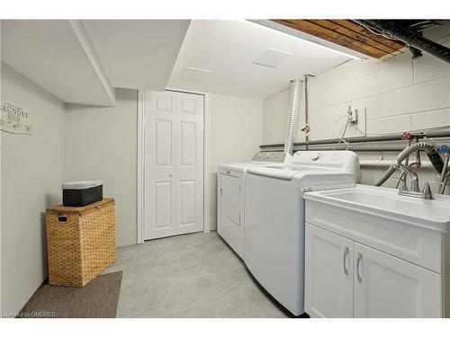 1089 Churchill Avenue, Oakville, ON - Indoor Photo Showing Laundry Room