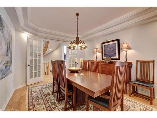 1537 Pinery Crescent, Oakville, ON - Indoor Photo Showing Dining Room