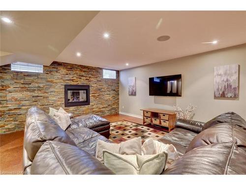 1537 Pinery Crescent, Oakville, ON - Indoor Photo Showing Living Room With Fireplace