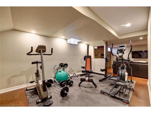 1537 Pinery Crescent, Oakville, ON - Indoor Photo Showing Gym Room