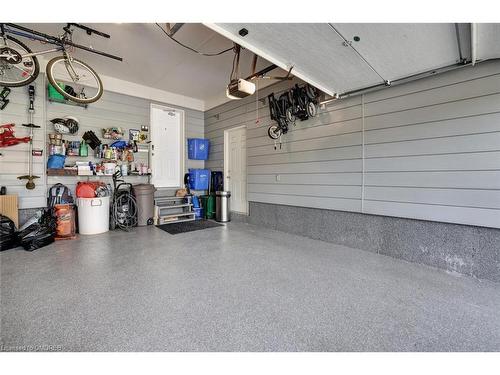 1537 Pinery Crescent, Oakville, ON - Indoor Photo Showing Garage