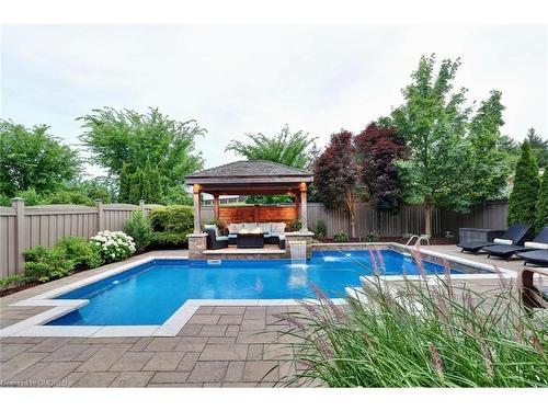 1537 Pinery Crescent, Oakville, ON - Outdoor With In Ground Pool With Deck Patio Veranda With Backyard