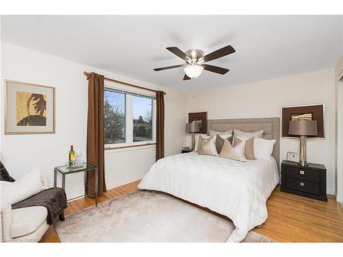 23 Parkview Place, Brampton, ON - Indoor Photo Showing Bedroom