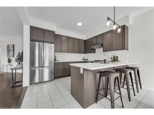 22 Ovation Drive, Thorold, ON - Indoor Photo Showing Kitchen With Upgraded Kitchen