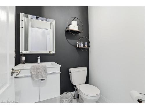 2420 Spring Meadow Way, Oakville, ON - Indoor Photo Showing Bathroom