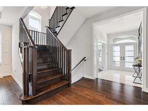 2420 Spring Meadow Way, Oakville, ON - Indoor Photo Showing Other Room