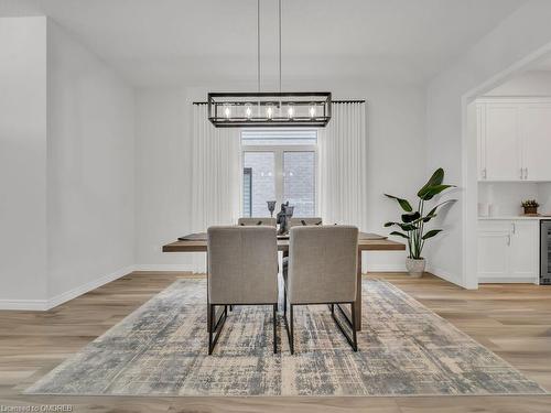 80 Arlington Parkway, Paris, ON - Indoor Photo Showing Dining Room