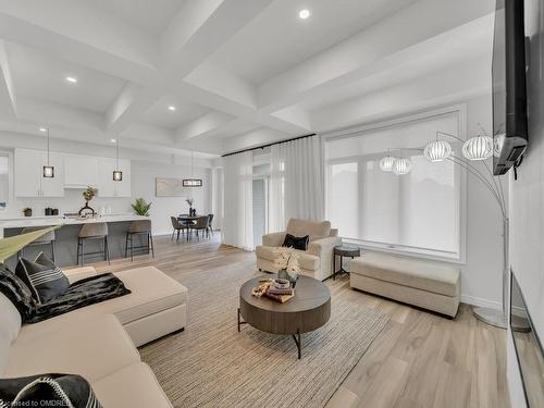 80 Arlington Parkway, Paris, ON - Indoor Photo Showing Living Room