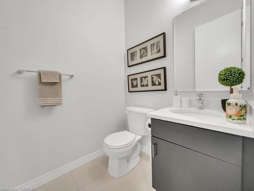 80 Arlington Parkway, Paris, ON - Indoor Photo Showing Bathroom