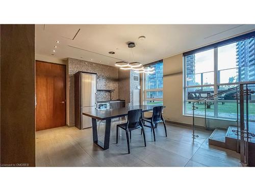 1710-36 Park Lawn Road, Toronto, ON - Indoor Photo Showing Bathroom