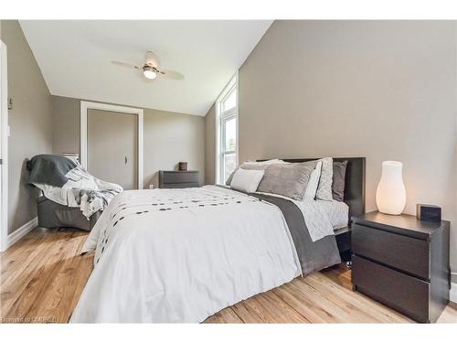 8633 30 Sideroad, Belwood, ON - Indoor Photo Showing Bedroom