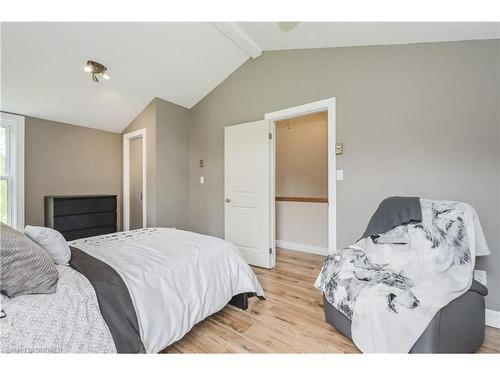 8633 30 Sideroad, Belwood, ON - Indoor Photo Showing Bedroom