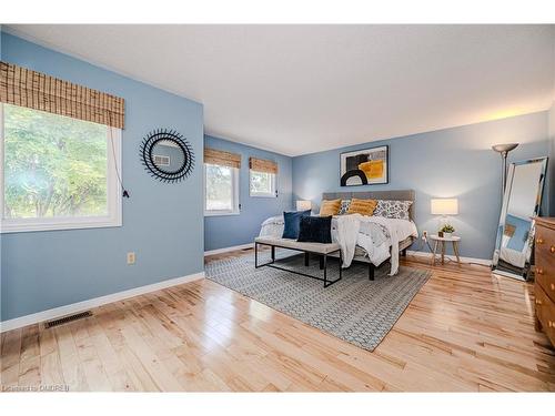 1163 Leewood Drive, Oakville, ON - Indoor Photo Showing Bedroom