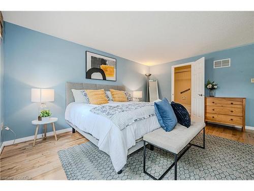 1163 Leewood Drive, Oakville, ON - Indoor Photo Showing Bedroom