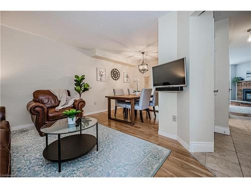 1163 Leewood Drive, Oakville, ON - Indoor Photo Showing Living Room