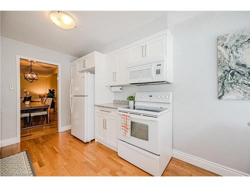 1163 Leewood Drive, Oakville, ON - Indoor Photo Showing Kitchen