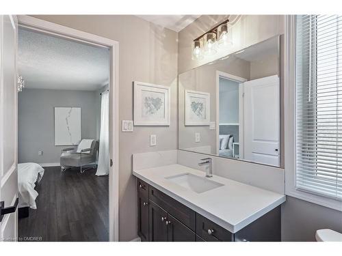 3-3045 George Savage Avenue, Oakville, ON - Indoor Photo Showing Bathroom