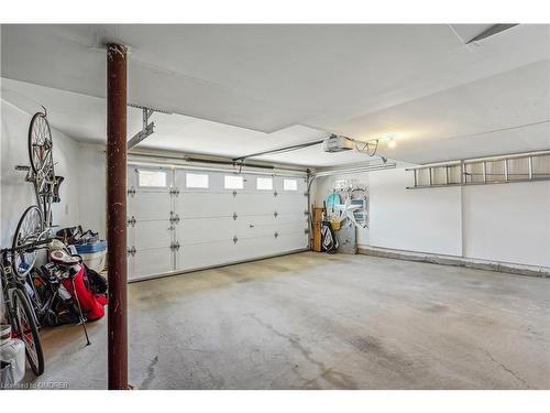 3-3045 George Savage Avenue, Oakville, ON - Indoor Photo Showing Garage