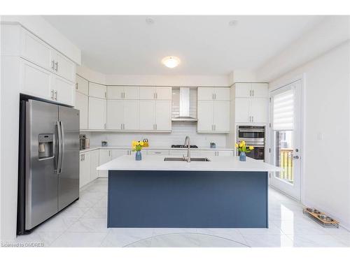 2437 Irene Crescent, Oakville, ON - Indoor Photo Showing Kitchen