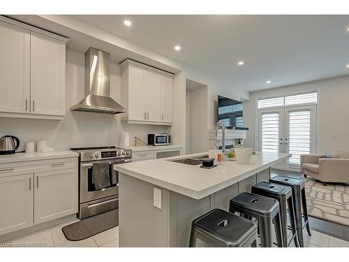 1261 Merton Road, Oakville, ON - Indoor Photo Showing Kitchen With Upgraded Kitchen