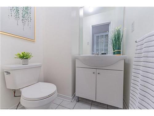 2435 Stefi Trail, Oakville, ON - Indoor Photo Showing Bathroom
