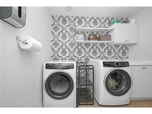 19 Humphrey Street, Waterdown, ON - Indoor Photo Showing Laundry Room