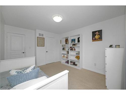 19 Humphrey Street, Waterdown, ON - Indoor Photo Showing Bedroom