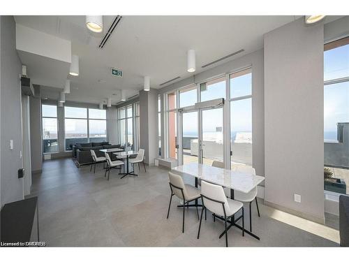 308-500 Brock Avenue, Burlington, ON - Indoor Photo Showing Dining Room